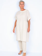 Some dress with round neck and pocket
